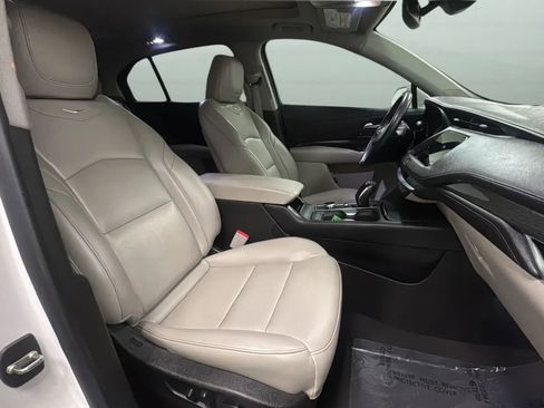 Used 2019 Cadillac XT4 Premium Luxury w/ Cold Weather Package FWD image 20