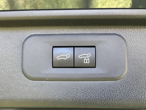 Used 2025 Toyota Grand Highlander AWD Hybrid image 32