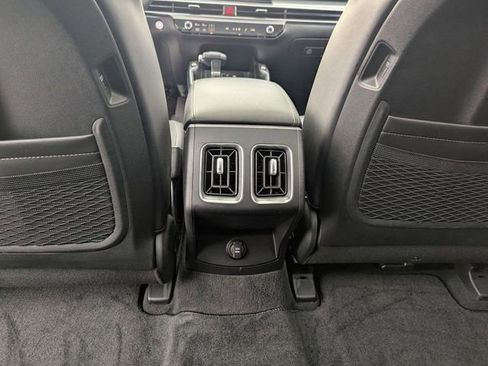 Used 2025 Kia Sorento S w/ Panoramic Sunroof Package image 34