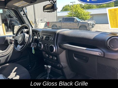 Certified 2017 Jeep Wrangler Sport AWD/4WD image 33
