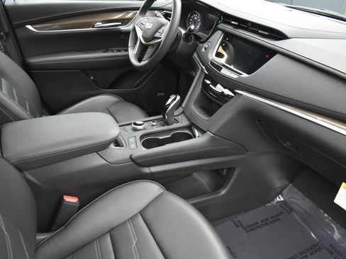 Certified 2023 Cadillac XT5 Premium Luxury w/ Platinum Package image 35