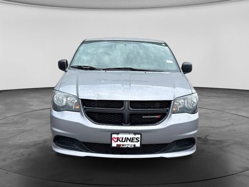 Used 2015 Dodge Grand Caravan SE w/ Quick Order Package 29E SE FWD image 3