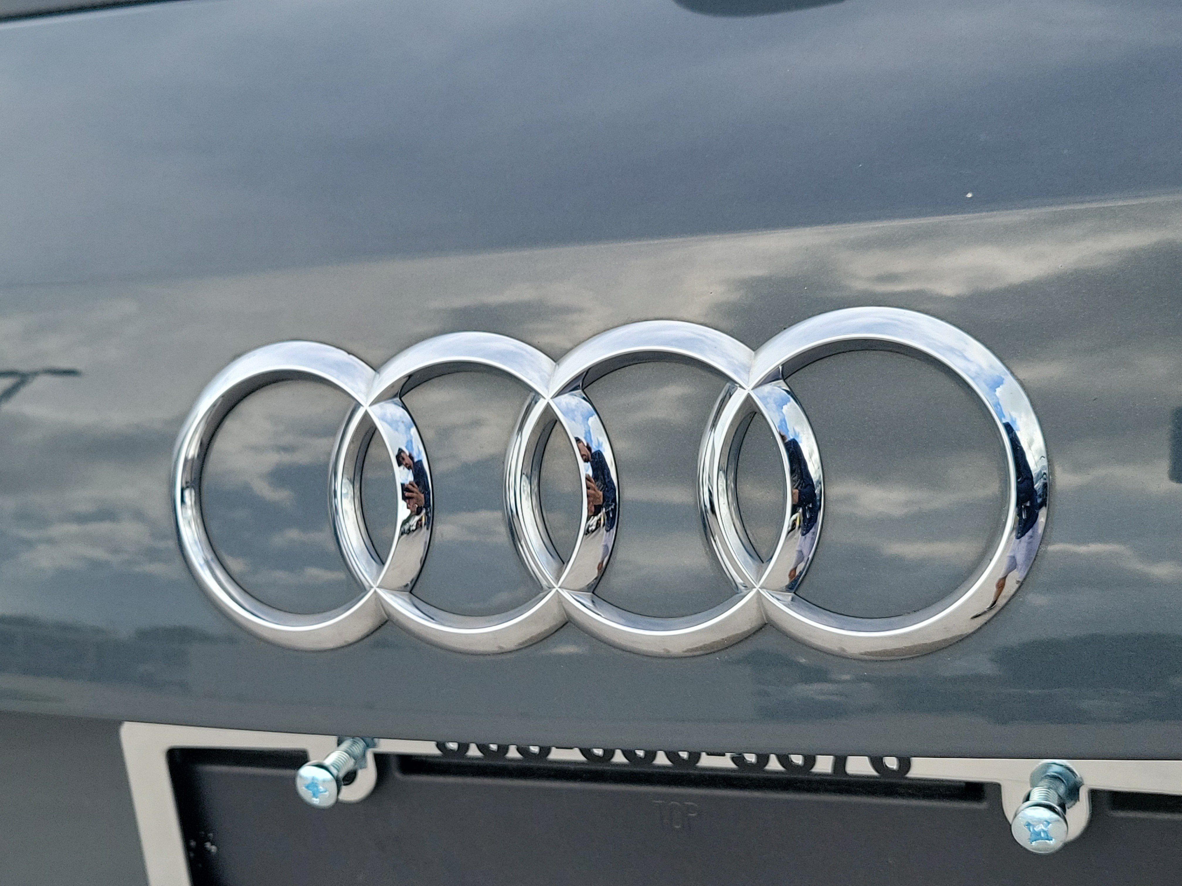 Used 2019 Audi Q3 2.0T Premium w/ Convenience Package AWD/4WD image 10