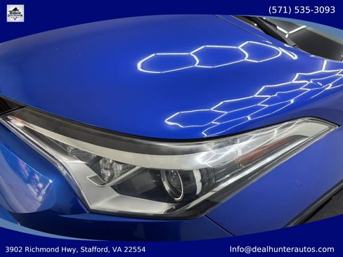 Used 2018 Toyota C-HR XLE FWD image 8