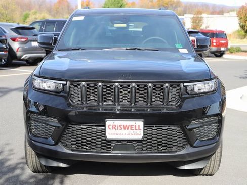 New 2025 Jeep Grand Cherokee Altitude image 6