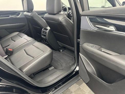 Used 2025 Cadillac XT5 Premium Luxury AWD/4WD image 38