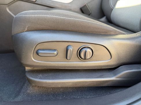 Used 2025 Chevrolet Blazer LT image 22