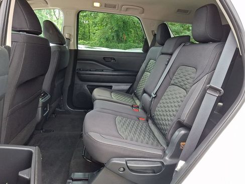 Certified 2024 Nissan Pathfinder SV AWD/4WD image 12