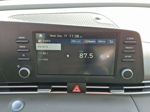 Certified 2025 Hyundai Elantra Sport image 16