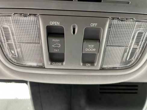 Used 2019 Honda CR-V EX image 25