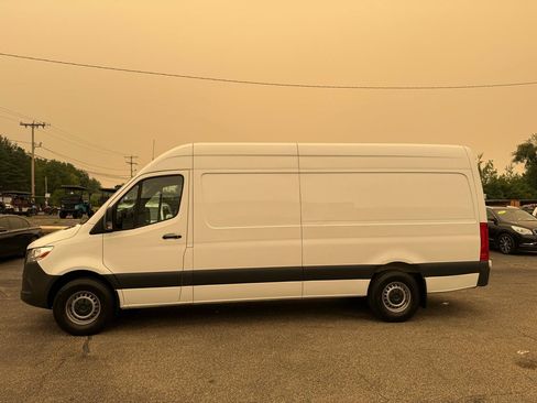 Used 2020 Mercedes-Benz Sprinter 2500 image 5