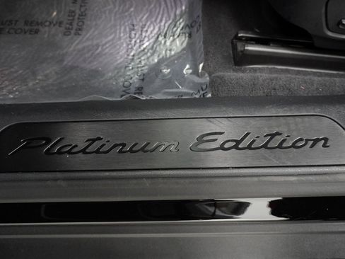 Used 2023 Porsche Panamera Platinum Edition image 27