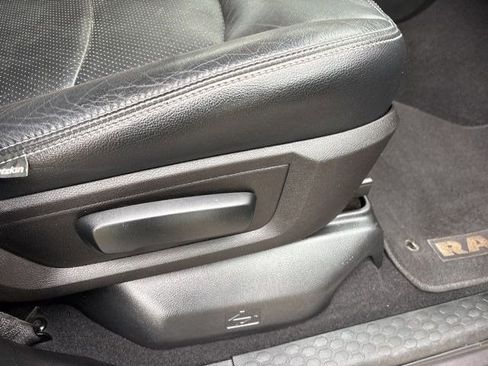 Used 2019 RAM 1500 Classic Warlock image 40