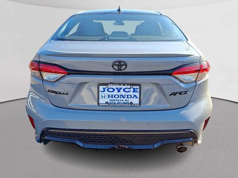 Used 2022 Toyota Corolla SE image 9