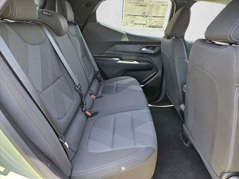 New 2027 Chevrolet Bolt LT w/ Comfort Package FWD image 15