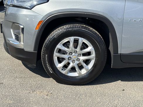 Used 2023 Chevrolet Traverse LS image 30