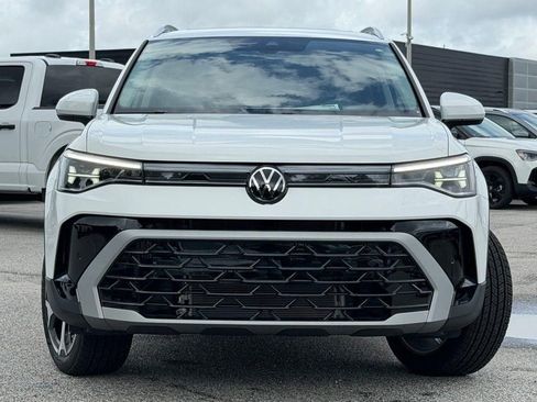 New 2026 Volkswagen Taos SEL AWD/4WD image 2