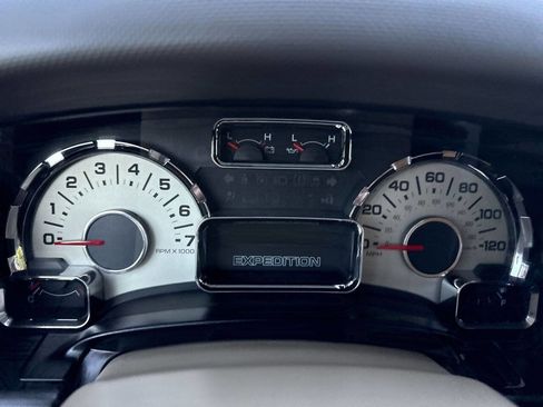 Used 2014 Ford Expedition EL XLT w/ Equipment Group 202A image 13