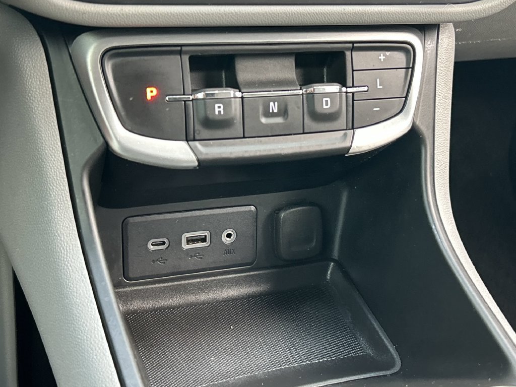 Used 2023 GMC Terrain SLE FWD image 16