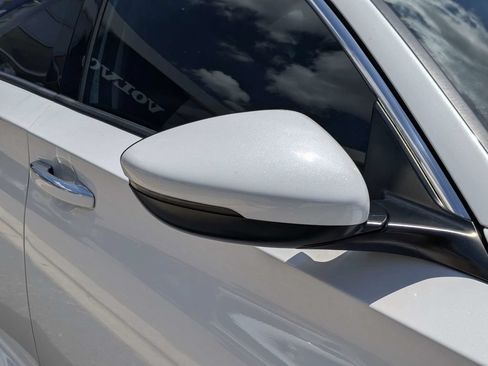 Used 2019 Honda Accord Touring image 12