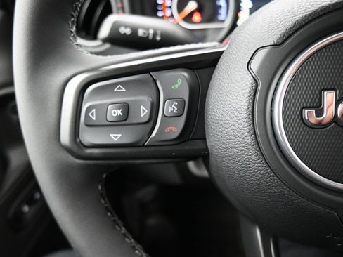 New 2025 Jeep Gladiator Rubicon w/ Convenience Group image 24