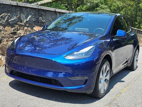 Used 2023 Tesla Model Y Long Range AWD/4WD image 14