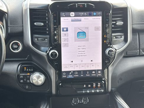 Used 2024 RAM 1500 Laramie image 17