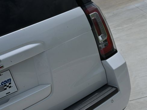 Used 2019 GMC Yukon XL SLT w/ Premium Edition RWD image 30