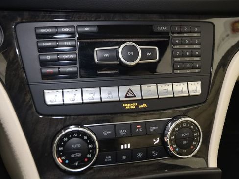 Used 2013 Mercedes-Benz SL 550 image 45