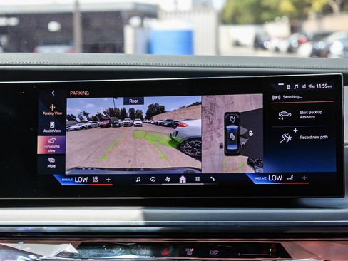 Certified 2025 BMW 740i w/ Premium Package RWD image 14