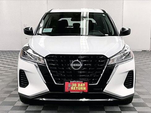 New 2025 Nissan Kicks Play S image 16