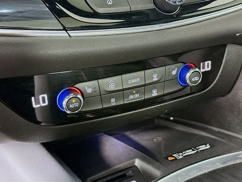 Used 2023 Buick Enclave Essence w/ Experience Buick Package image 18