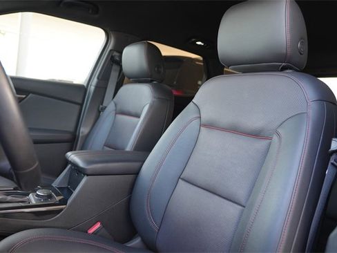 Used 2021 Chevrolet Blazer RS w/ Enhanced Convenience Package image 18