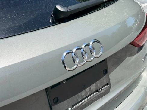 Used 2020 Audi Q3 2.0T Premium w/ Convenience Package AWD/4WD image 6