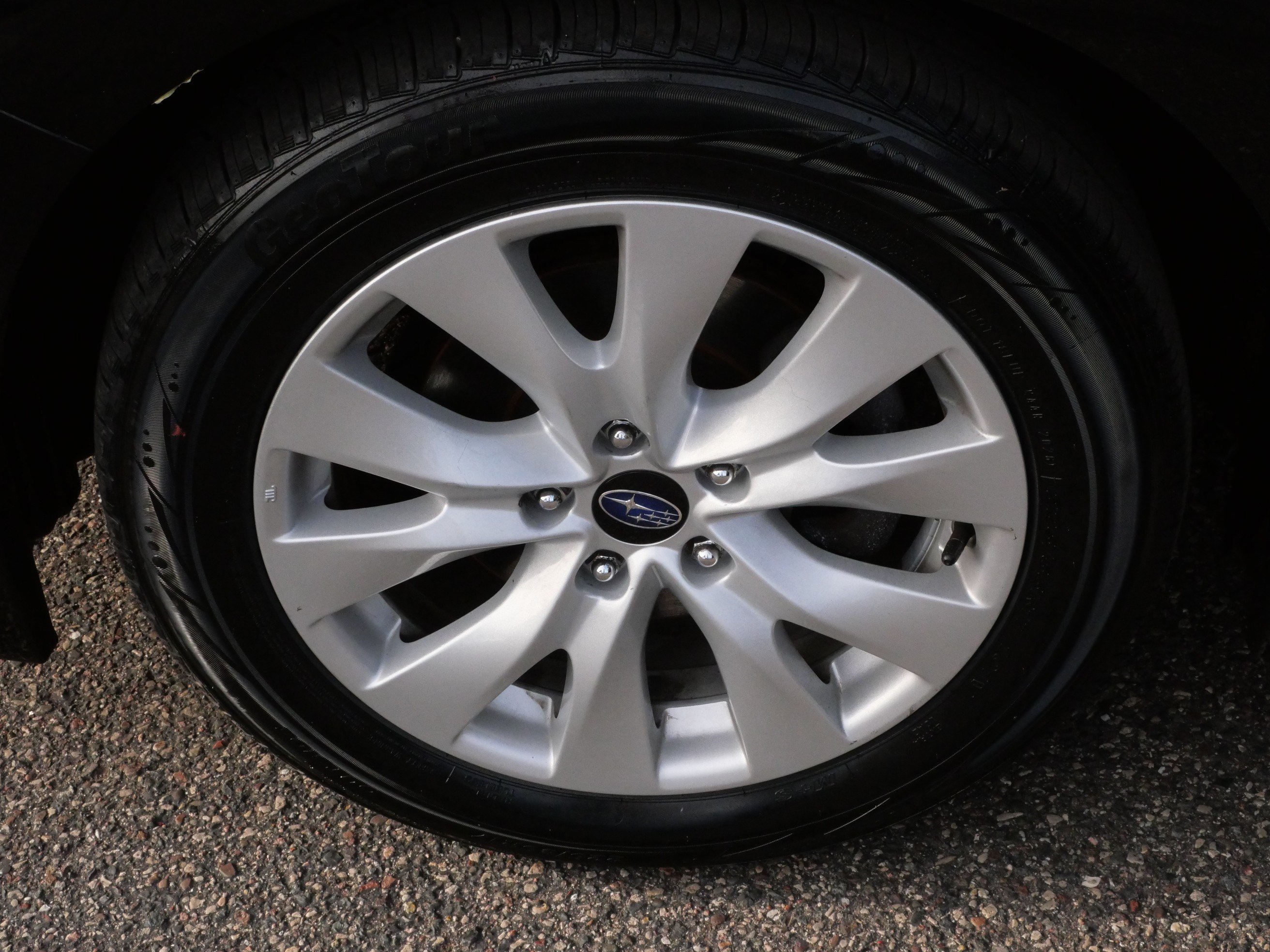 Used 2015 Subaru Legacy 2.5i Premium AWD/4WD image 15