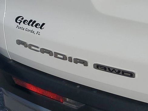 Used 2025 GMC Acadia Elevation image 41