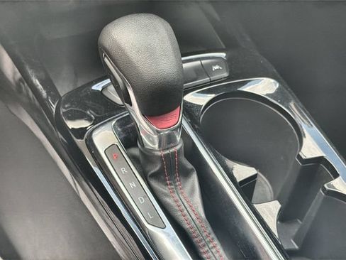 Used 2024 Chevrolet Trax RS w/ Sunroof Package FWD image 15