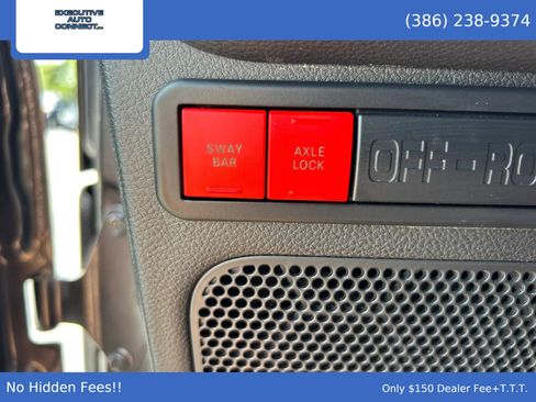 Used 2017 Jeep Wrangler Rubicon AWD/4WD image 17