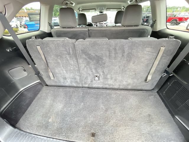Used 2018 Toyota Highlander LE FWD image 34