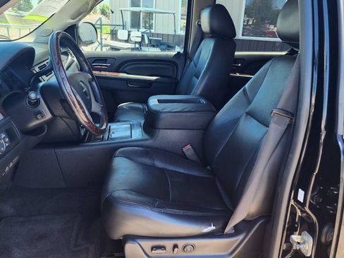 Used 2014 GMC Yukon Denali AWD/4WD image 16