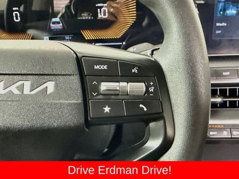 Used 2025 Kia K4 FWD image 13