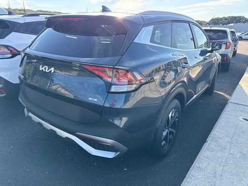 Used 2025 Kia Sportage EX AWD/4WD image 3