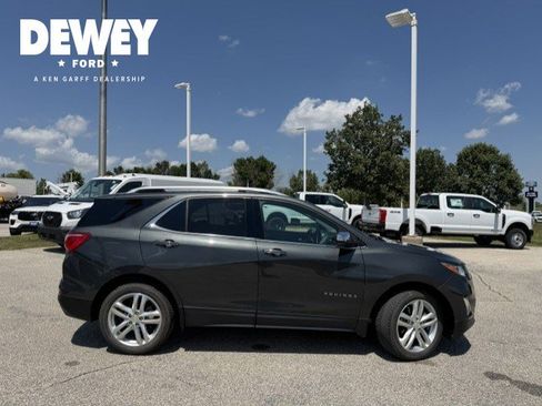 Used 2020 Chevrolet Equinox Premier AWD/4WD image 9