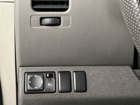 Used 2014 Nissan Xterra S image 25