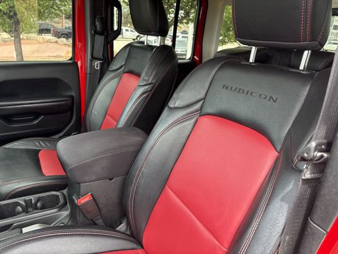 Used 2018 Jeep Wrangler Unlimited Rubicon AWD/4WD image 16