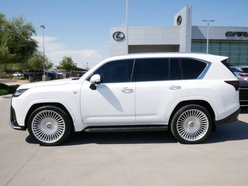 New 2025 Lexus LX 700h F Sport image 3