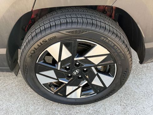 Used 2025 Hyundai Kona SEL image 30