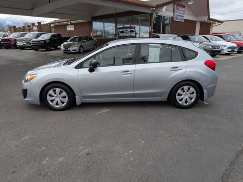 Used 2013 Subaru Impreza 2.0i image 4
