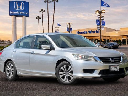 Used 2013 Honda Accord LX image 2