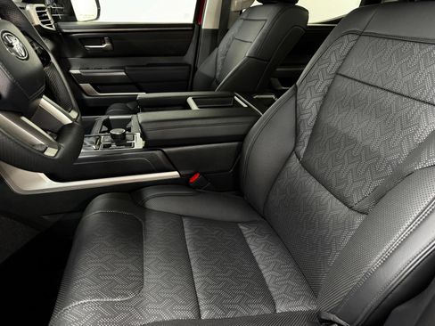 Used 2022 Toyota Tundra SR5 w/ SR5 Premium Package AWD/4WD image 11